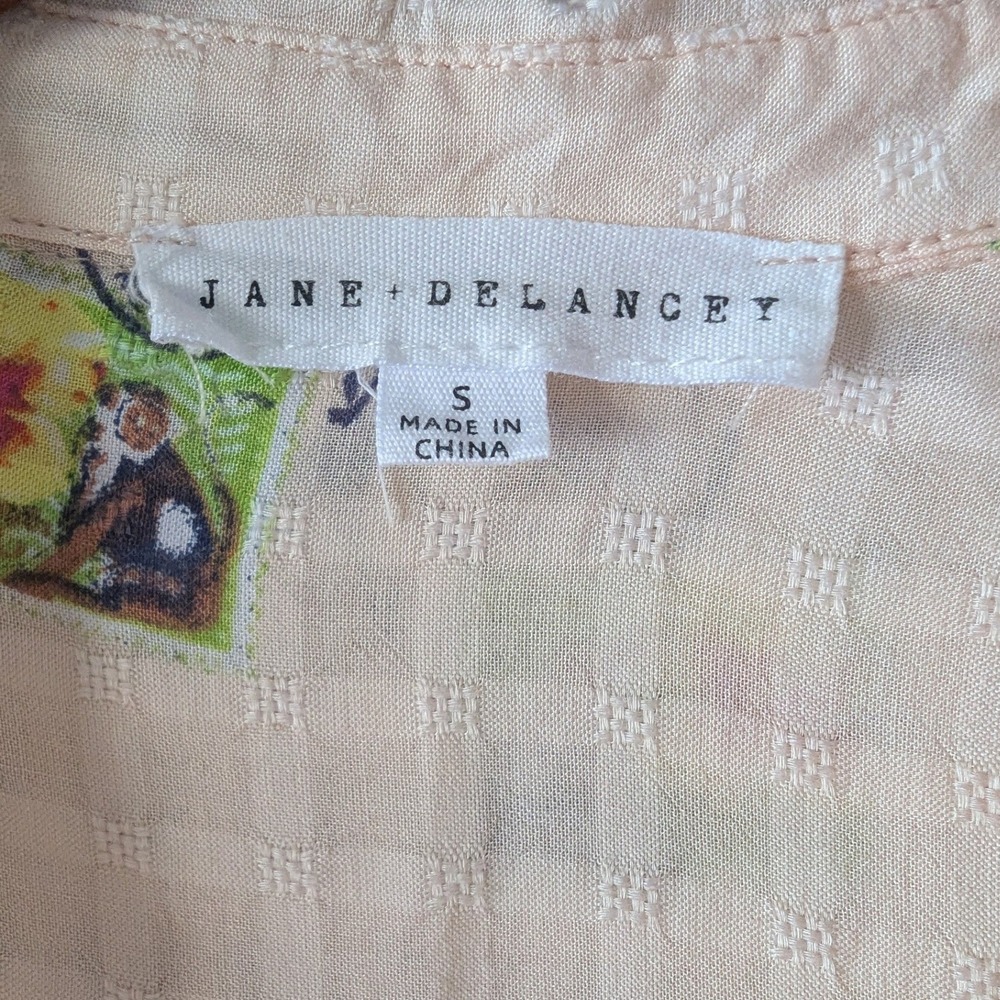 Jane + Delancey Peach Postage Stamp Print‎ Button Up Short Sleeve Women's Blouse - Picture 6 of 7
